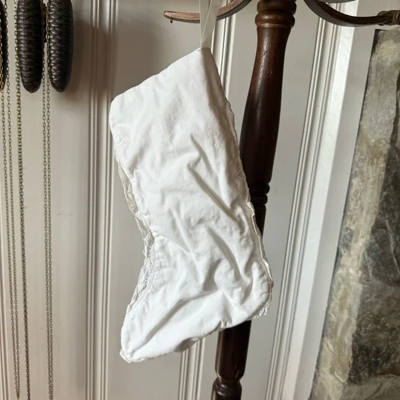 Vintage White Lace Cotton Stocking - Picture 5 of 5